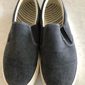 Taos canvas slip ons, size 9.5/European 40